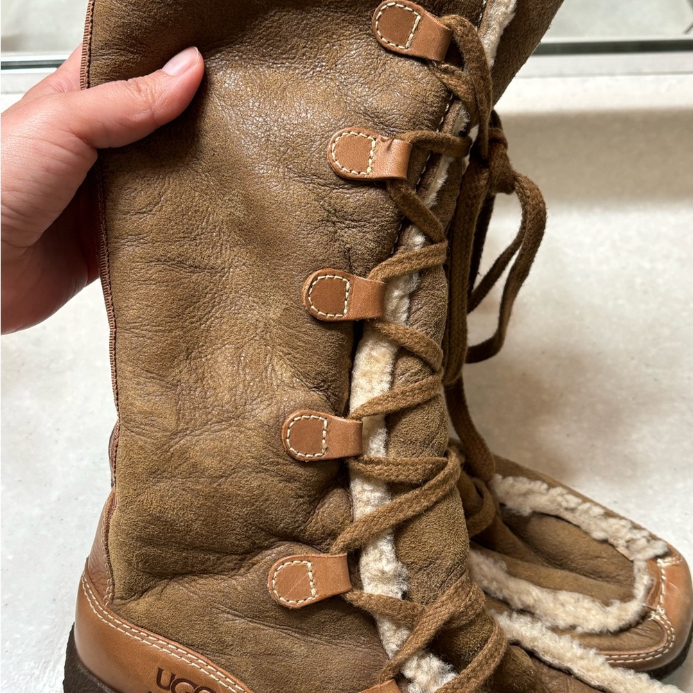 UGG Chestnut Suede Boots with Shearling - Picture 4 of 4